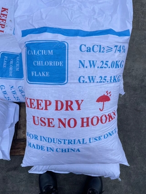 74% 77% Cacl2 Calcium Chloride Dihydrate Flakes 1000kg / Bag For Drilling Fluids